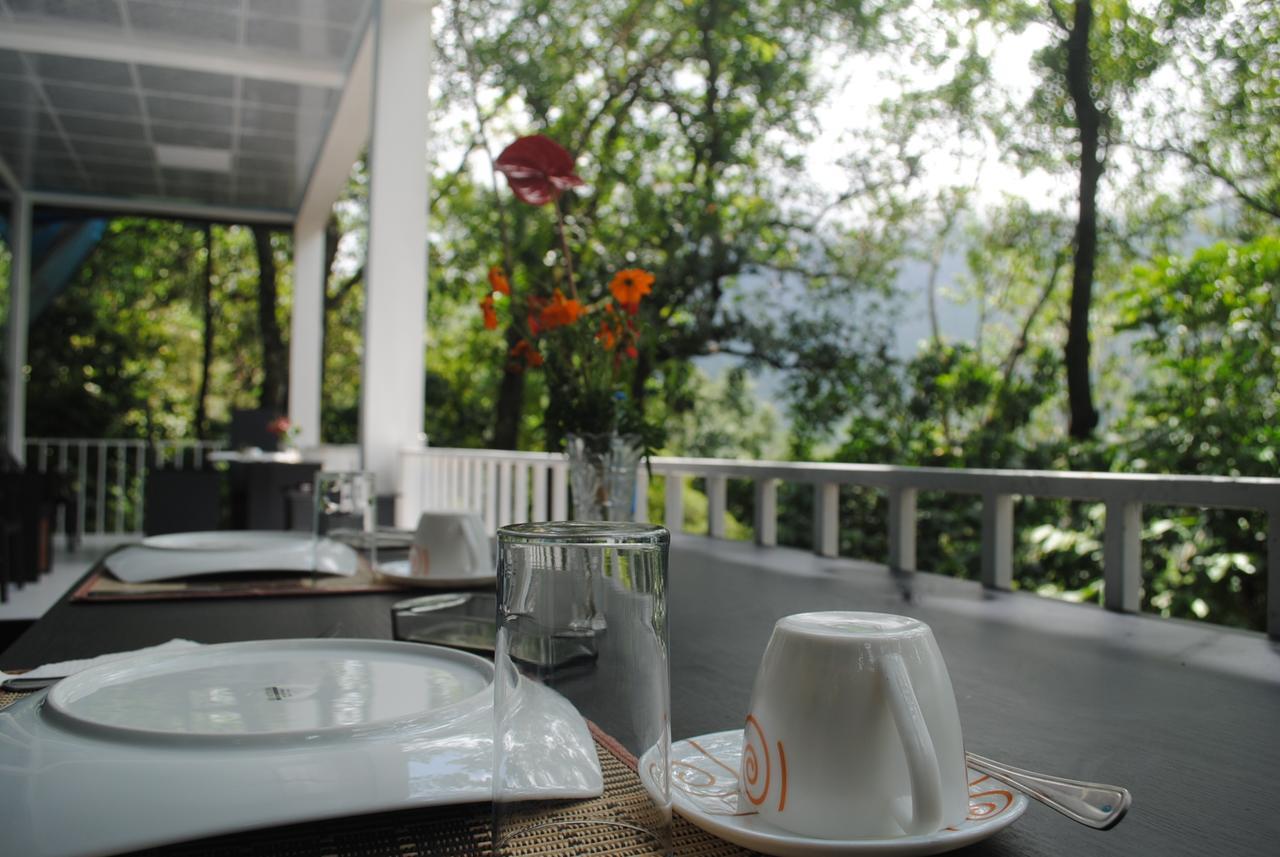 Glass Rooms Accommodations Adam'S Peak Nallathanniya Exterior photo